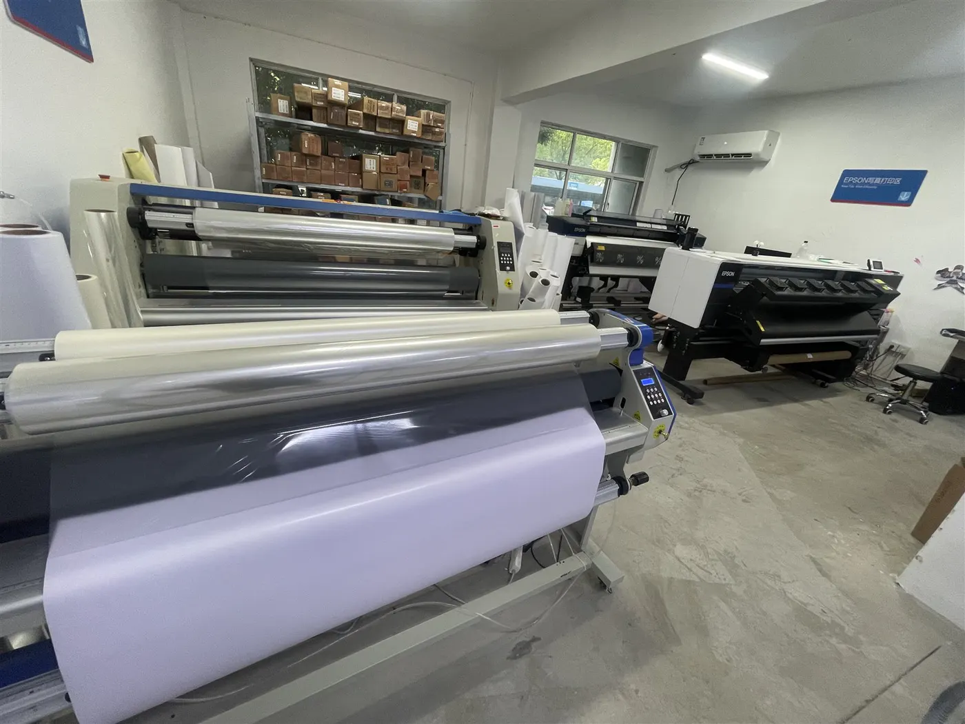 Artwork production equipment in the HAOBO workshop